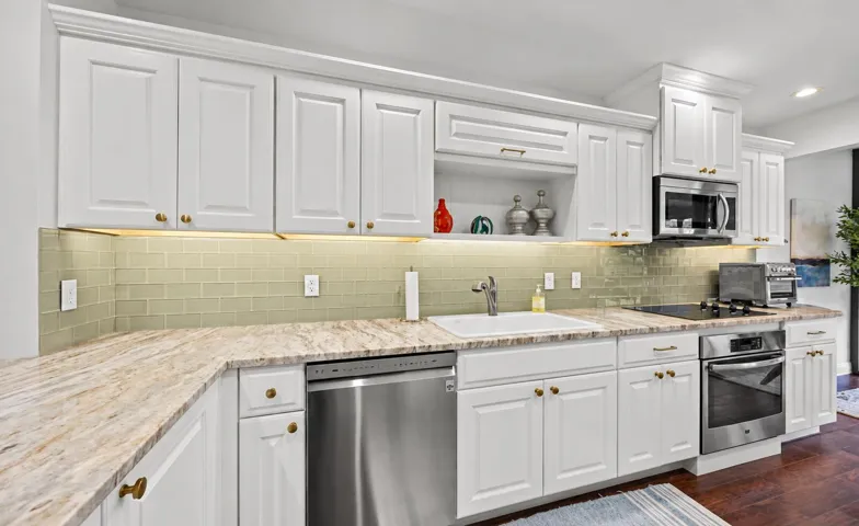 20877846-3526-4607-A8BD-EBB71E384389