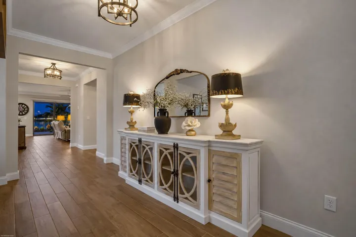 Gallery with built-in display cabinets
