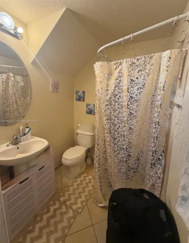 Master Bathroom 1st floor