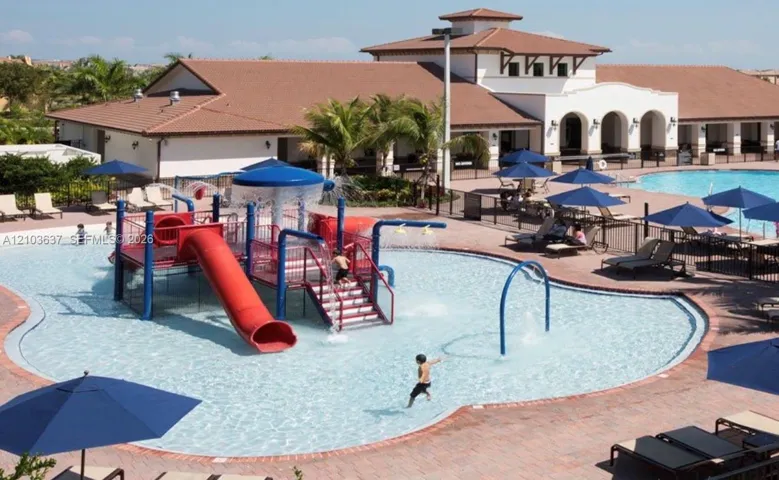 Kids pool and splash park