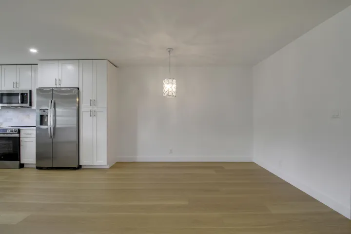 House 3 -23