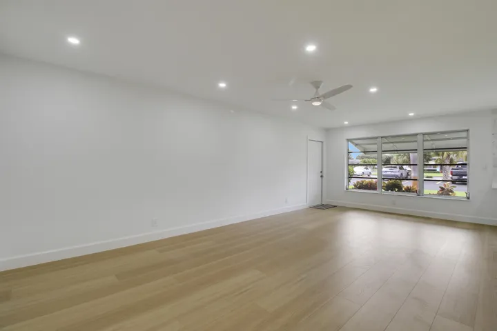 House 3 -20