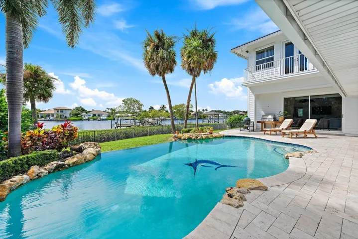 18779 SE River Ridge Rd-32