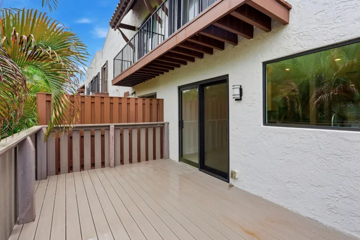 Oversized Deck