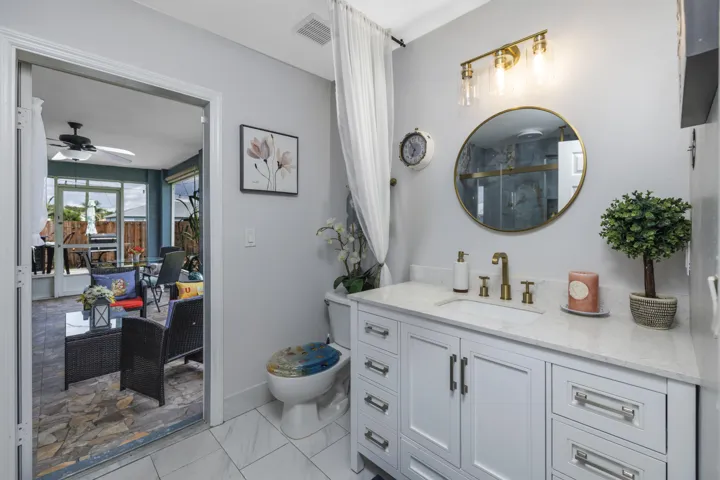Newly Updated Cabana Bathroom