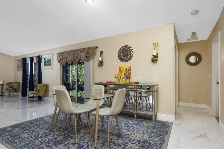 Dine In Kitchen