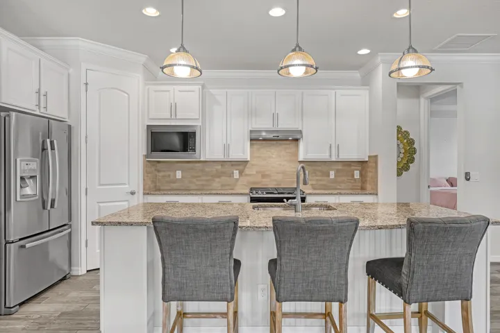 238 SE Longview (13)