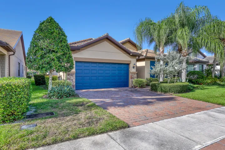 238 SE Longview (1)