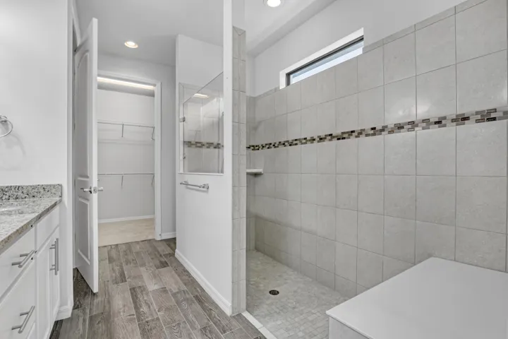 238 SE Longview (22)