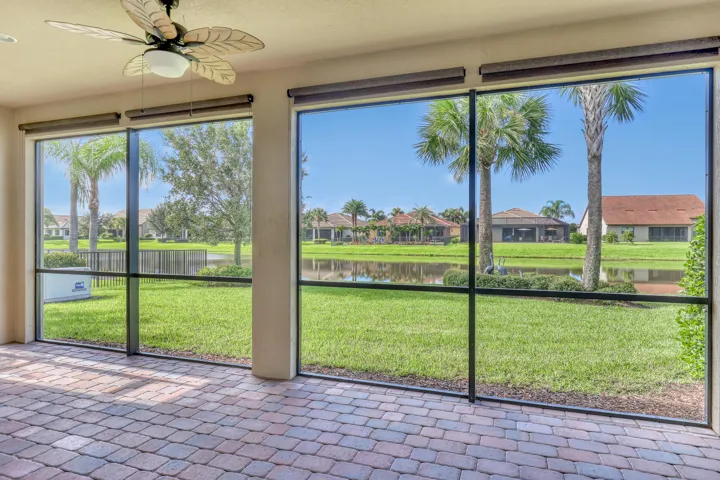 238 SE Longview (33)