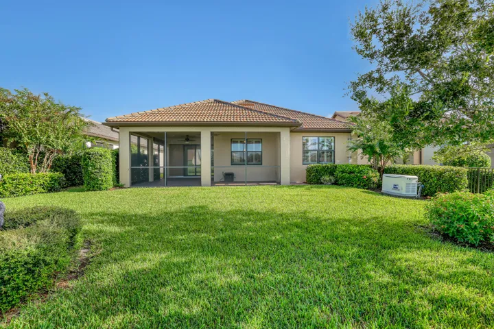 238 SE Longview (36)
