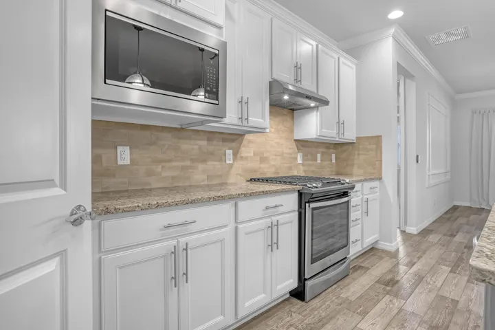 238 SE Longview (15)