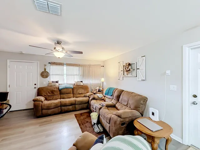 45 Queens Court-9