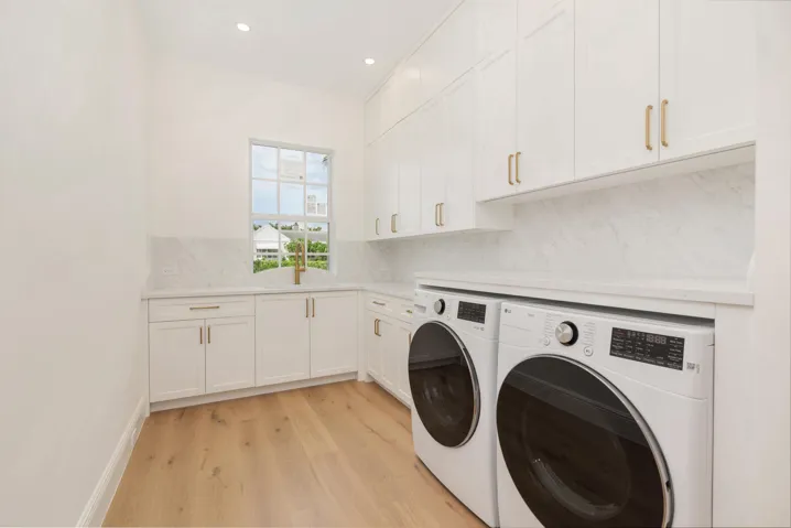 27 - Laundry Room