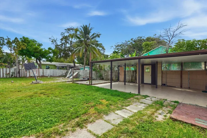 33-1023 N 25th Ave_033