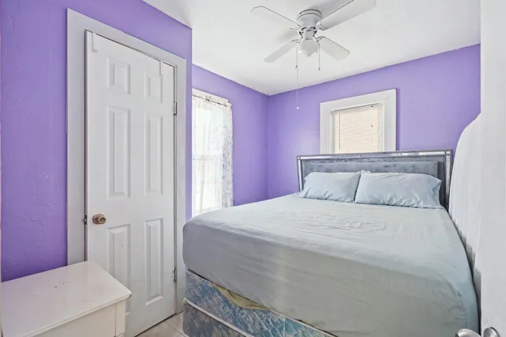 16-1023 N 25th Ave_016