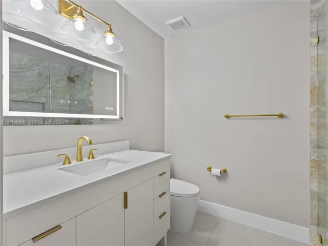 Second-floor guest bathroom