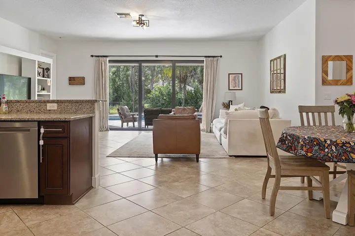 17226 72nd Rd N - #1404 - 243