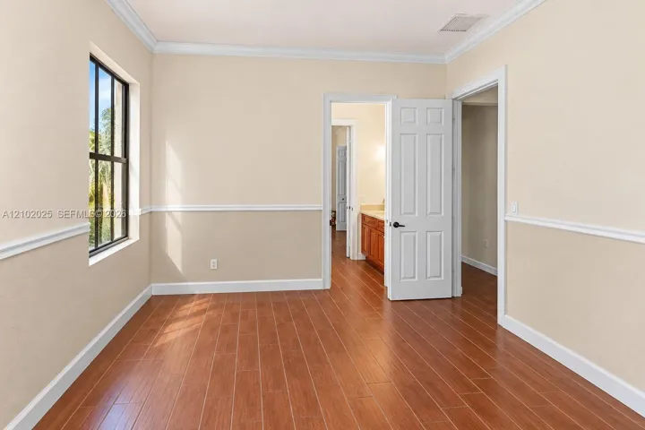 Middle Bedroom