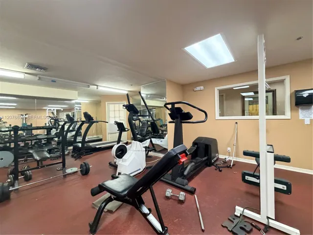 Photo 32