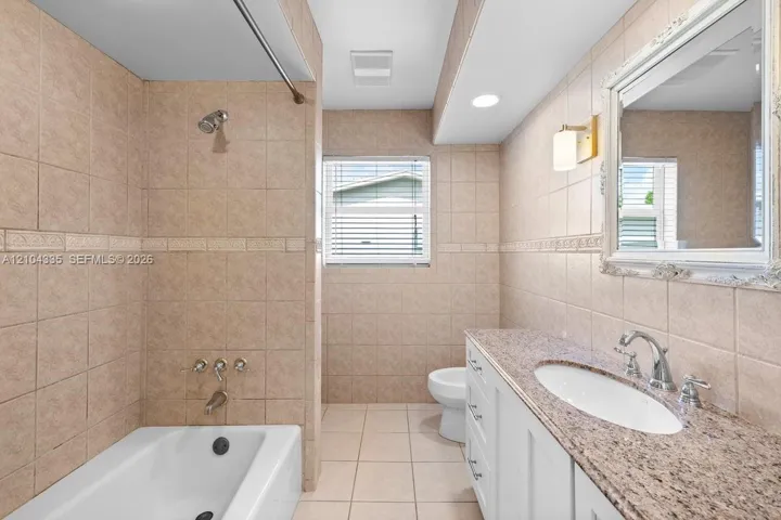 2nd Bathroom