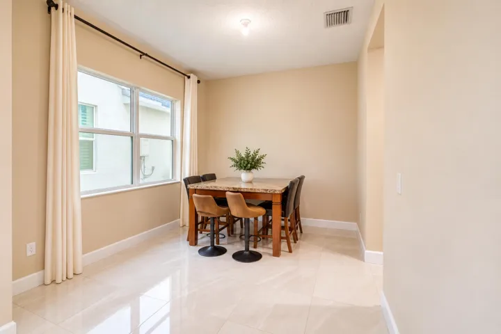 5626 Macoon Way 17