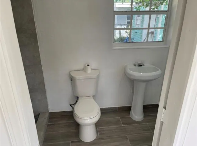 Master With Separate Entrance (When separated from main home)