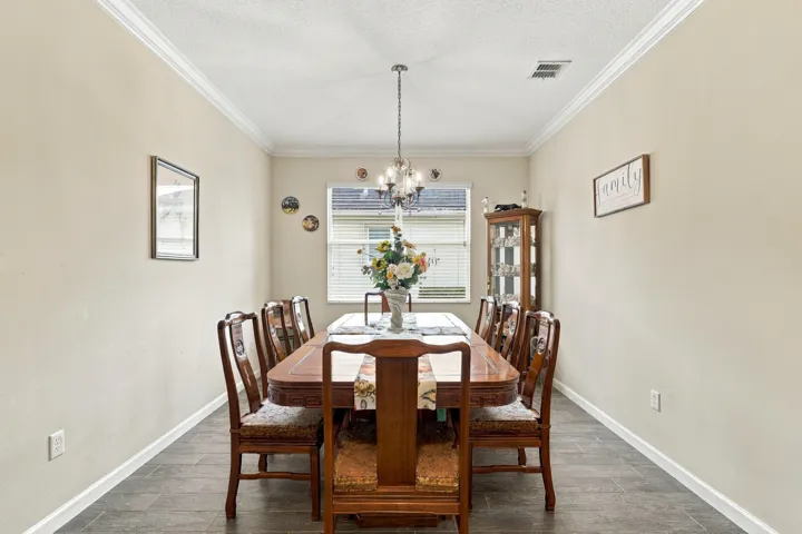 13_dining area