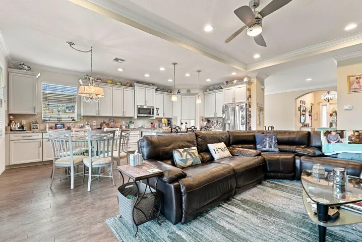 08_living room