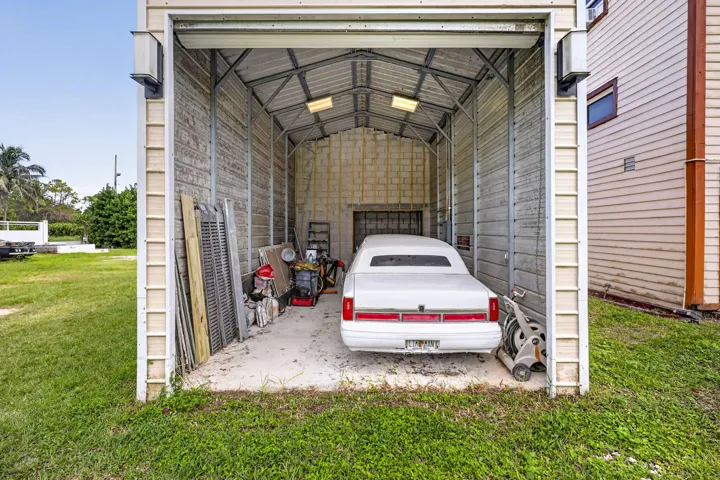 Detached Garage 28Ft Long