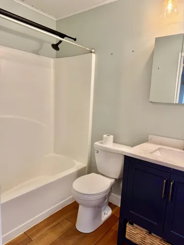 Main Bath-double shower head