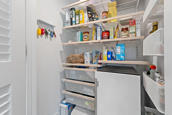 Walk in Pantry