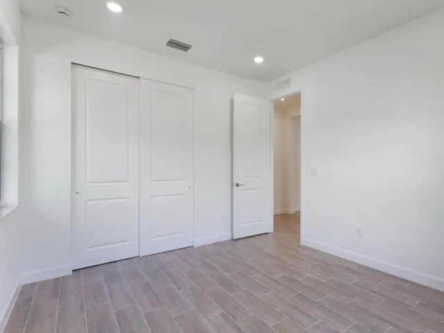 Guest Bedroom 1st Floor