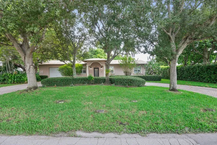 Front Yard & Circular Drive