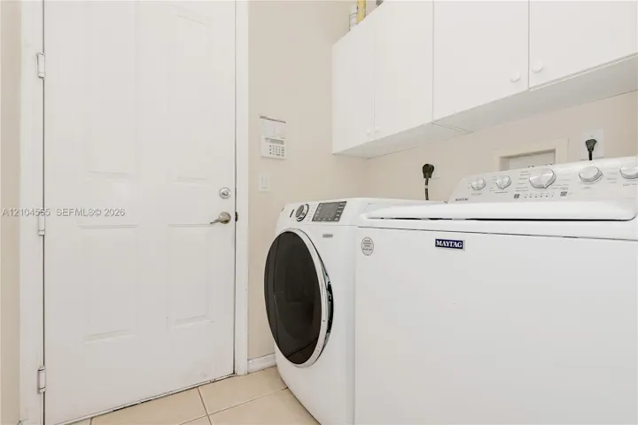 Photo 32