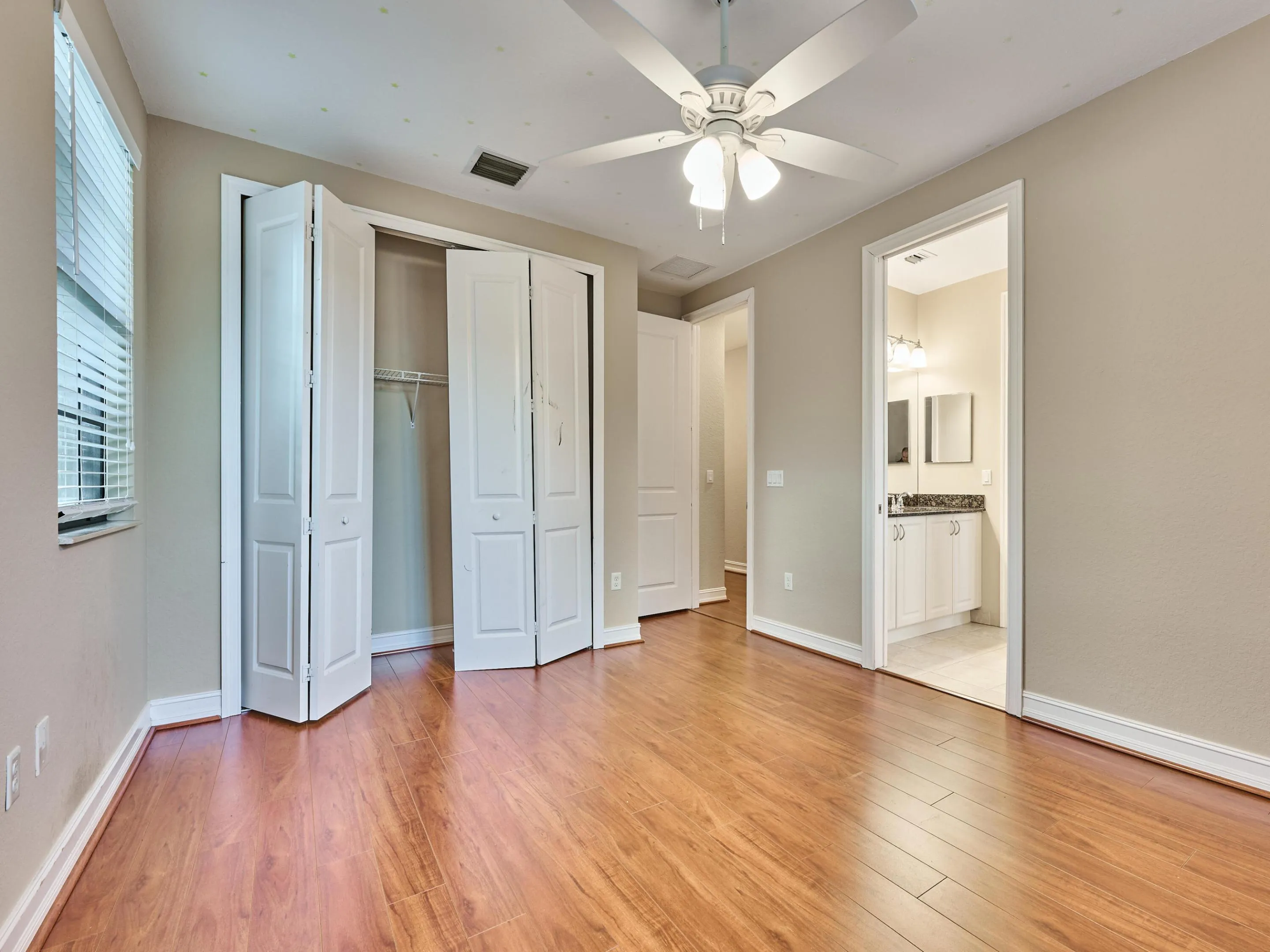 Property photo 73
