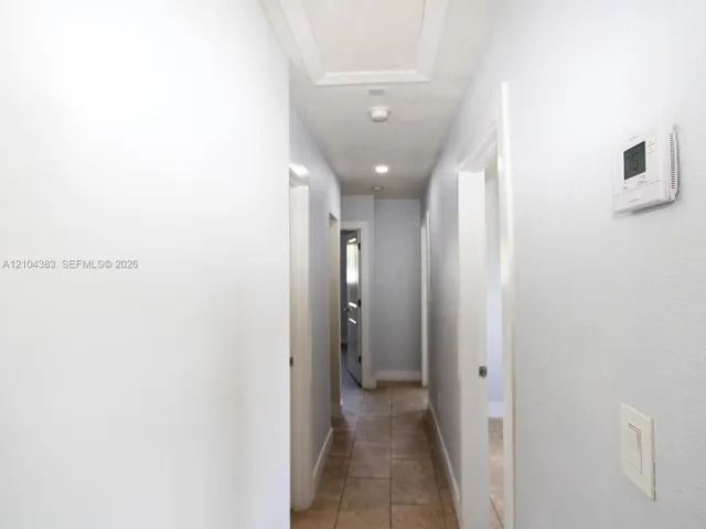 Hallway to the bedrooms