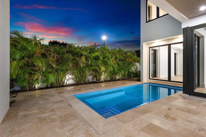009-735Southeast4thAvenue-DelrayBeach-FL