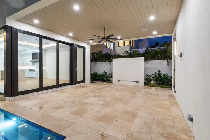007-735Southeast4thAvenue-DelrayBeach-FL