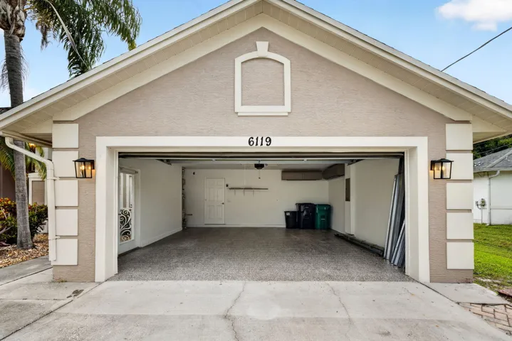 37 - Garage (2)