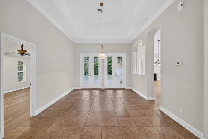 5 - Living Room