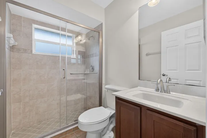 29 - Guest Bathroom #2