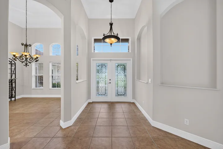 4 - Foyer