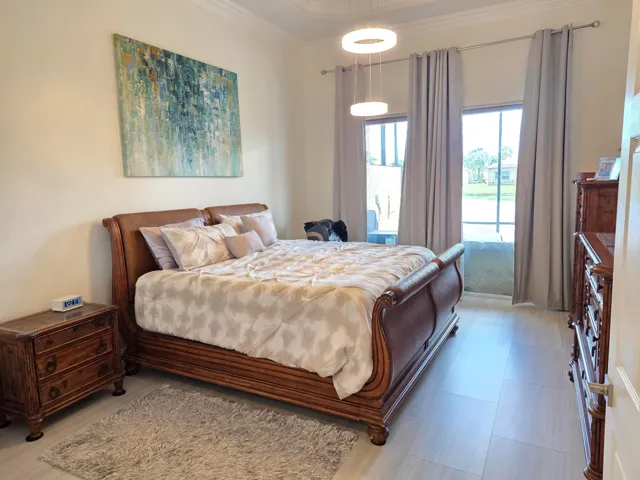 7200 Demedici 3bd 2231sq ft