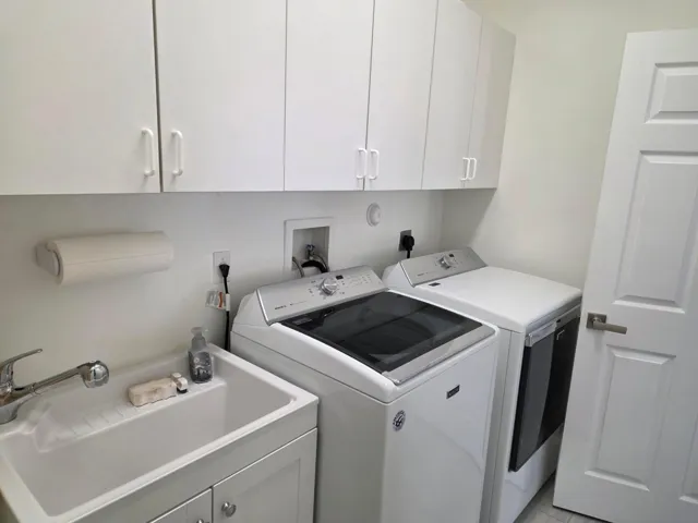 7200 Demedici 3bd 2231sq ft