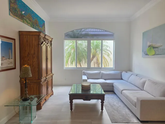 7200 Demedici 3bd 2231sq ft