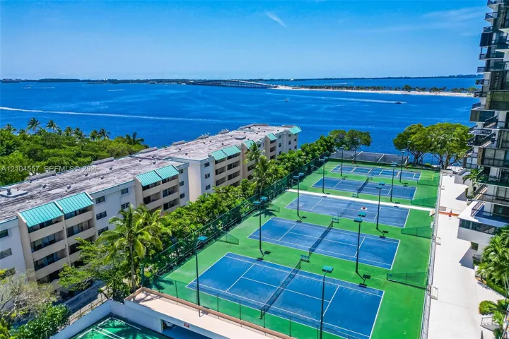 5 Tennis / Pickle Ball Courts
