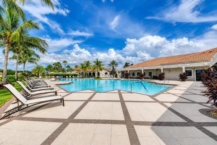 Verano Amenities