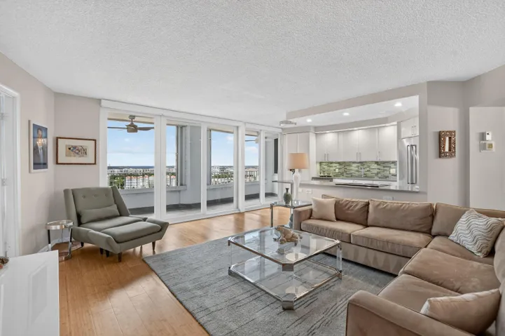 Living Room Direct ICW Views