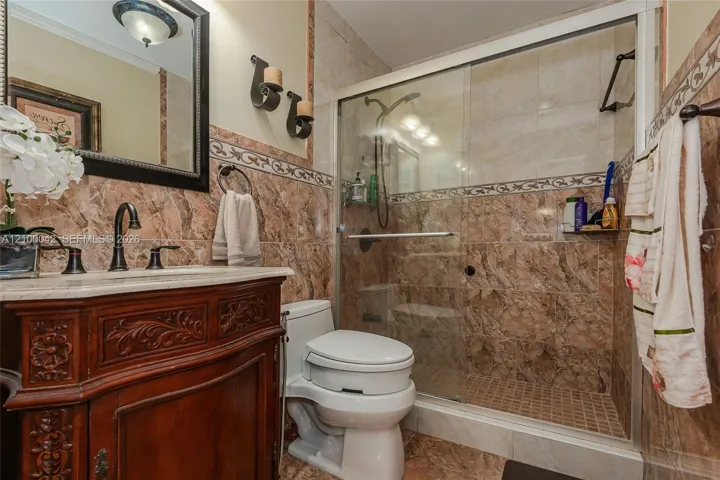 2nd Bathroom